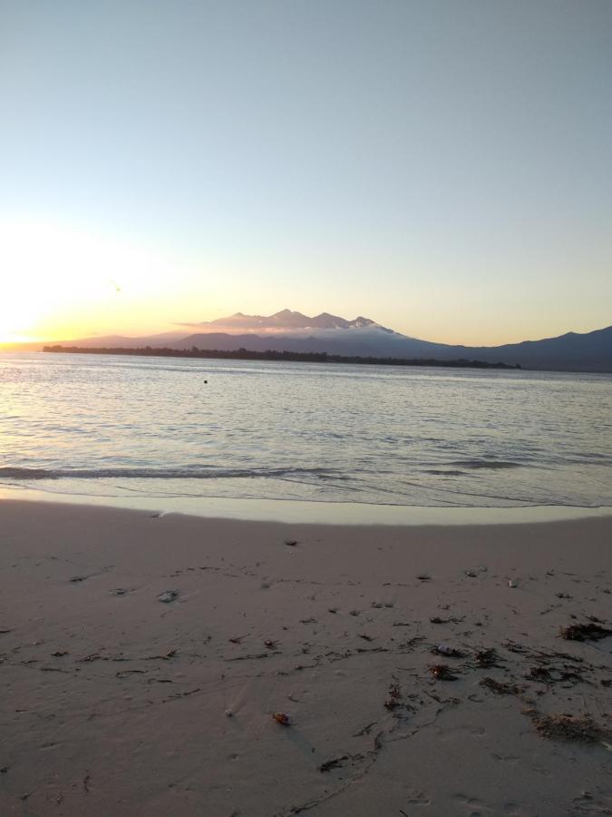 Cnunk Bungalow Gili Meno Εξωτερικό φωτογραφία